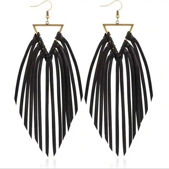 New Boho Black fringe earrings - Picture 2 of 2